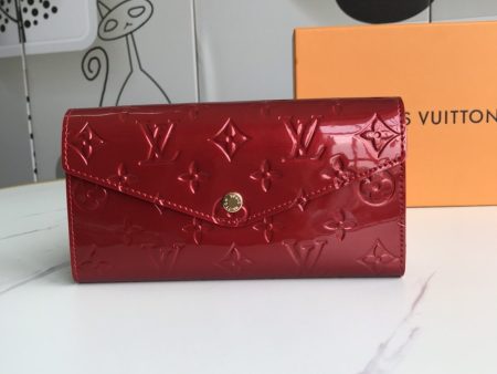 CN - New Collection Wallet LUV 008 For Cheap