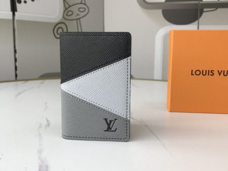 CN - New Collection Wallet LUV 013 For Cheap