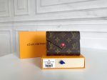 CN - New Collection Wallet LUV 117 Online now