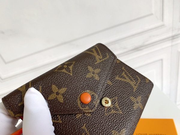 CN - New Collection Wallet LUV 113 Fashion