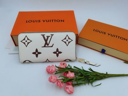 CN - New Collection Wallet LUV 002 Fashion