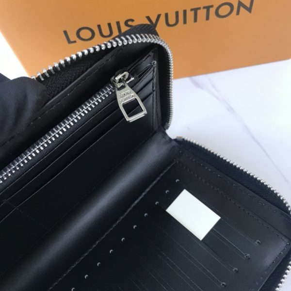 CN - New Collection Wallet LUV 069 Sale