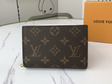 CN - New Collection Wallet LUV 037 For Sale