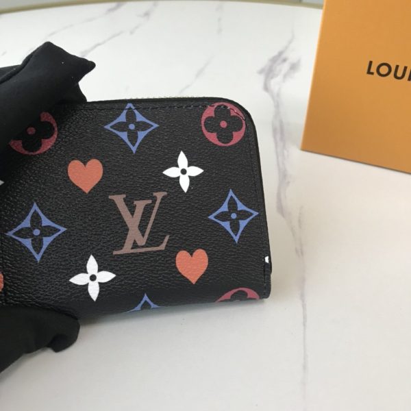 CN - New Collection Wallet LUV 030 on Sale