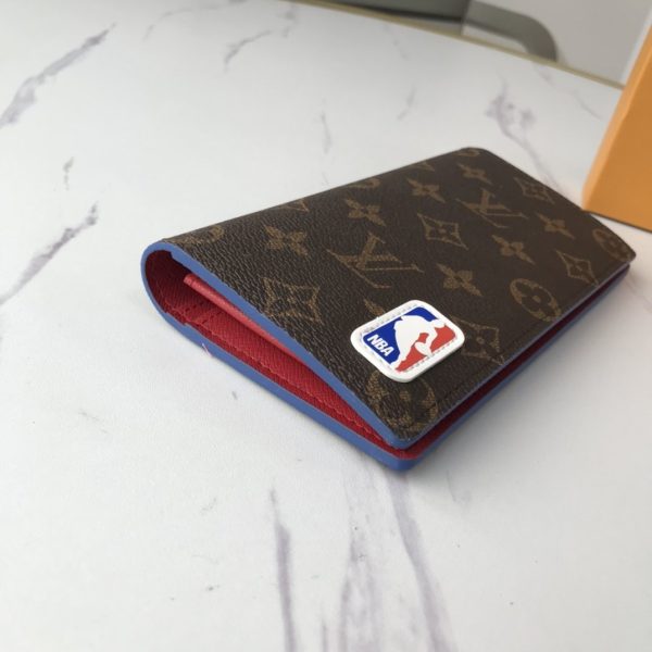 CN - New Collection Wallet LUV 032 Fashion