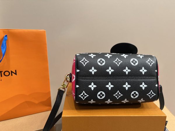 CN - New Collection Bags LUV 732 For Cheap